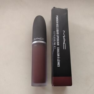 Mac Powder Kiss Liquid Lipcolour Pretty Pleats! 993